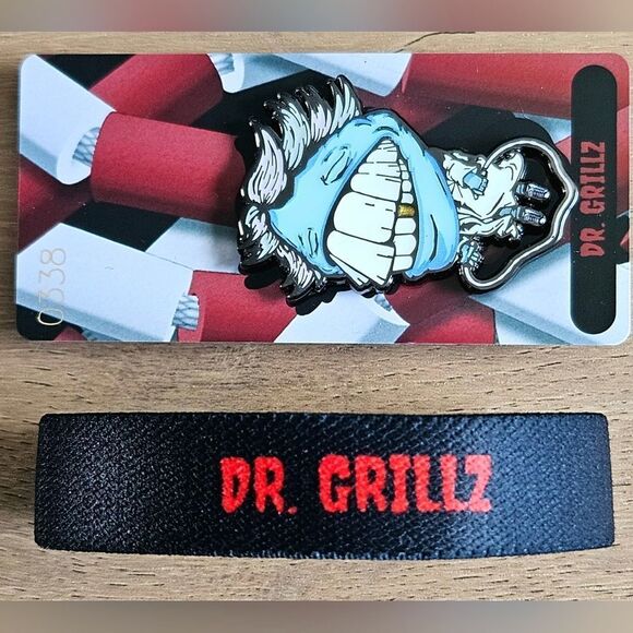ZOX "DR. GRILLZ" #338 of 500 Made Halloween monster month pin & Rare wristband - Picture 3 of 6